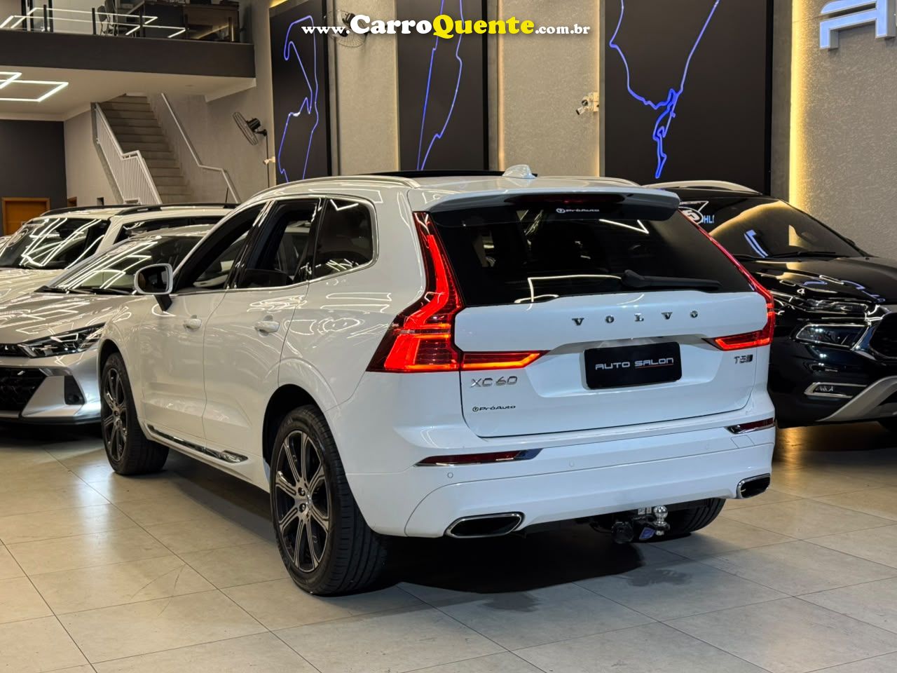 VOLVO XC60 2019 - Loja