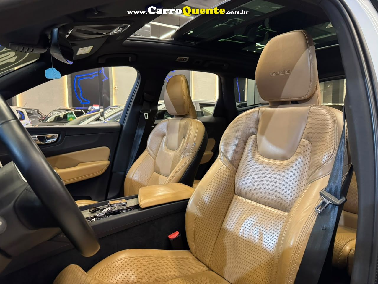 VOLVO XC60 2019 - Loja