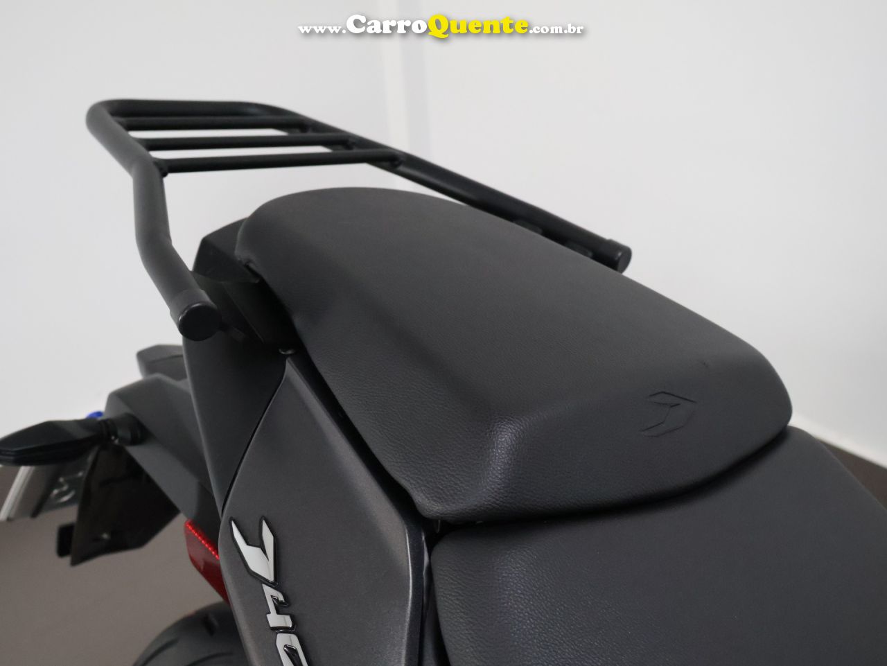 BAJAJ DOMINAR 400 ABS 2023 - Loja