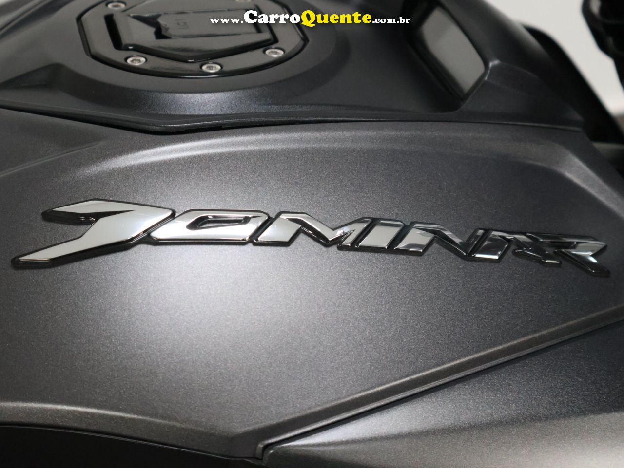 BAJAJ DOMINAR 400 ABS 2023 - Loja