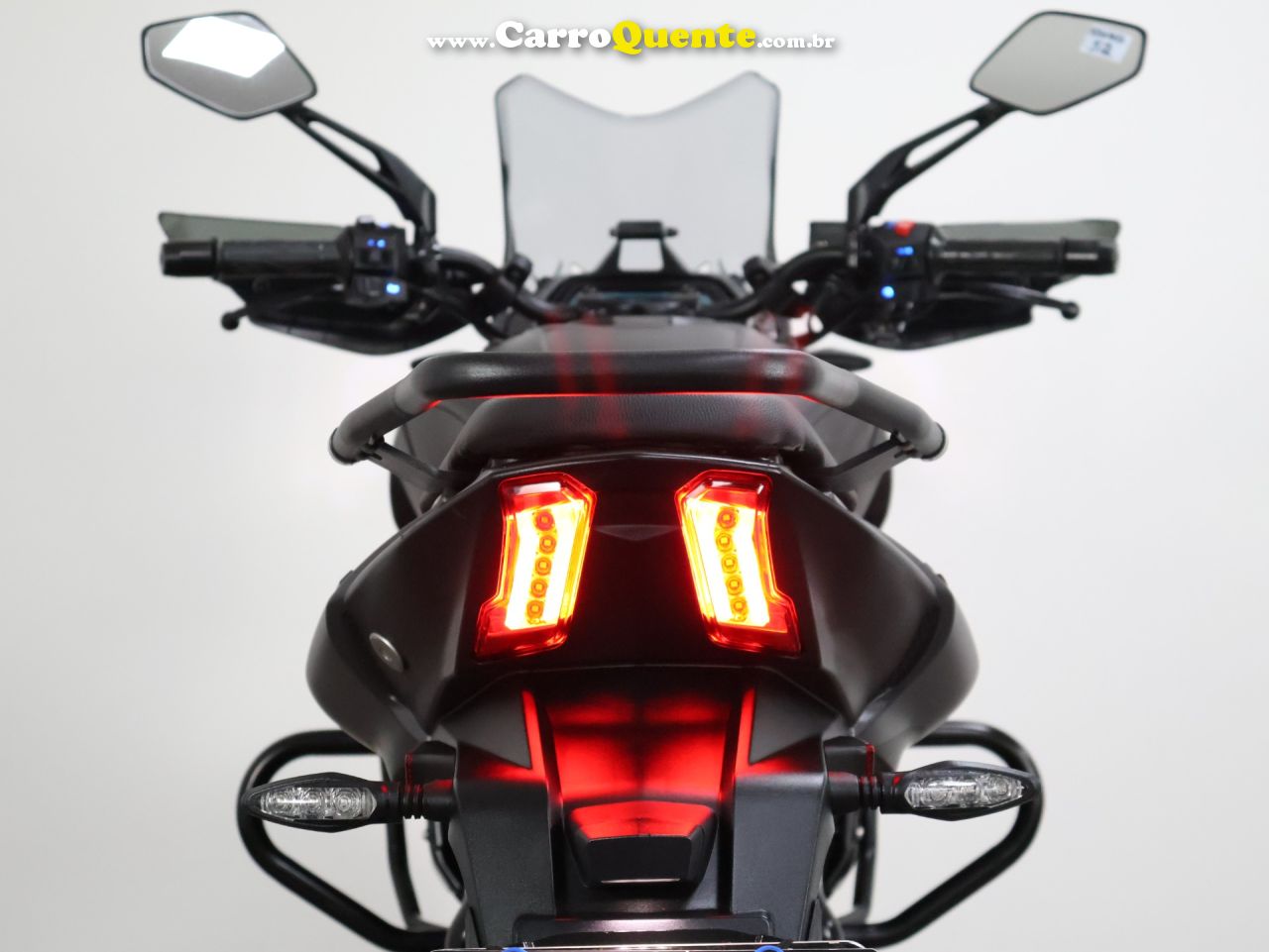 BAJAJ DOMINAR 400 ABS 2023 - Loja