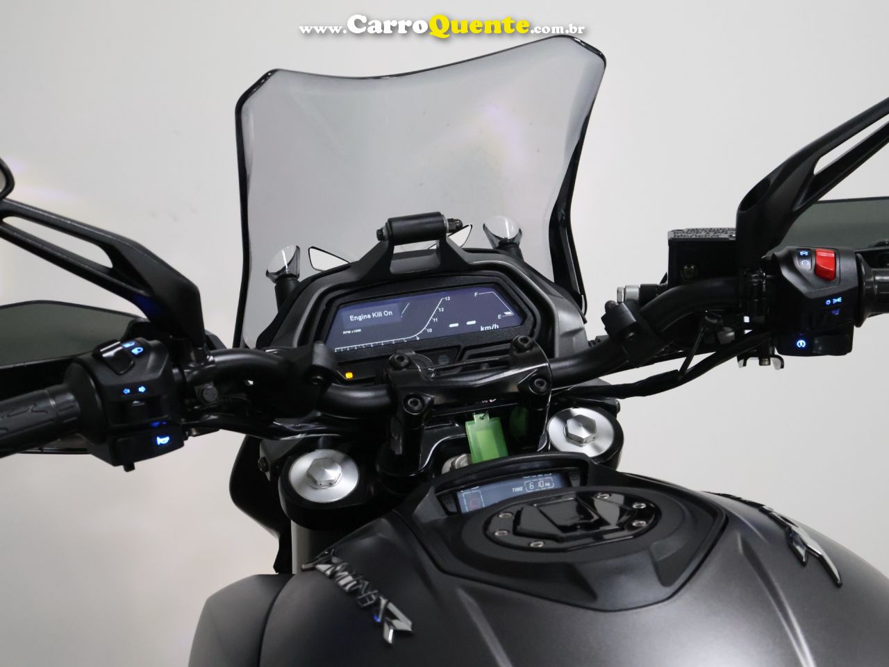 BAJAJ DOMINAR 400 ABS 2023 - Loja