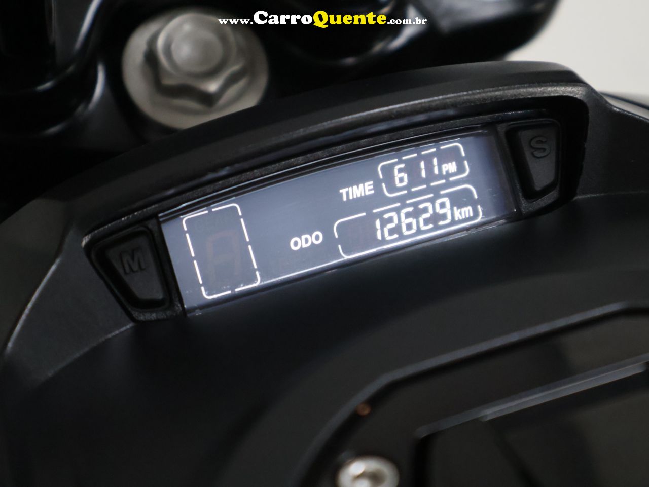 BAJAJ DOMINAR 400 ABS 2023 - Loja