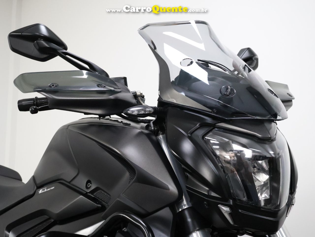 BAJAJ DOMINAR 400 ABS 2023 - Loja