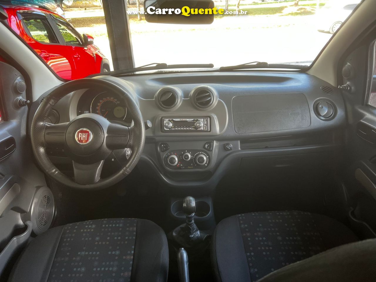 FIAT UNO 1.0 EVO VIVACE 8V 2016 - Loja