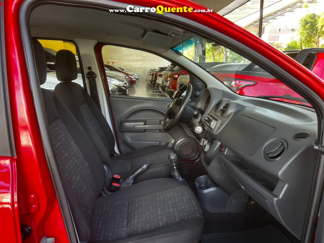 FIAT UNO 1.0 EVO VIVACE 8V 2016 - Loja
