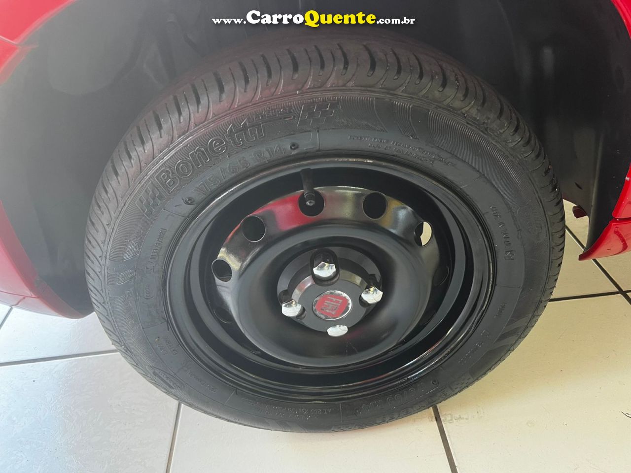 FIAT UNO 1.0 EVO VIVACE 8V 2016 - Loja