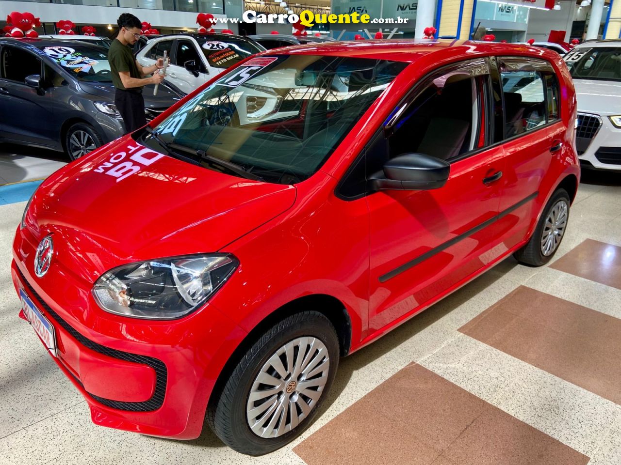 VOLKSWAGEN UP 1.0 MPI TAKE UP 12V 2015 - Loja