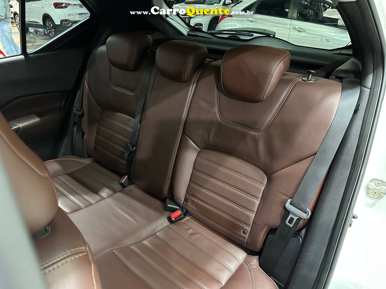 NISSAN KICKS 1.6 16V SL 2019 - Loja