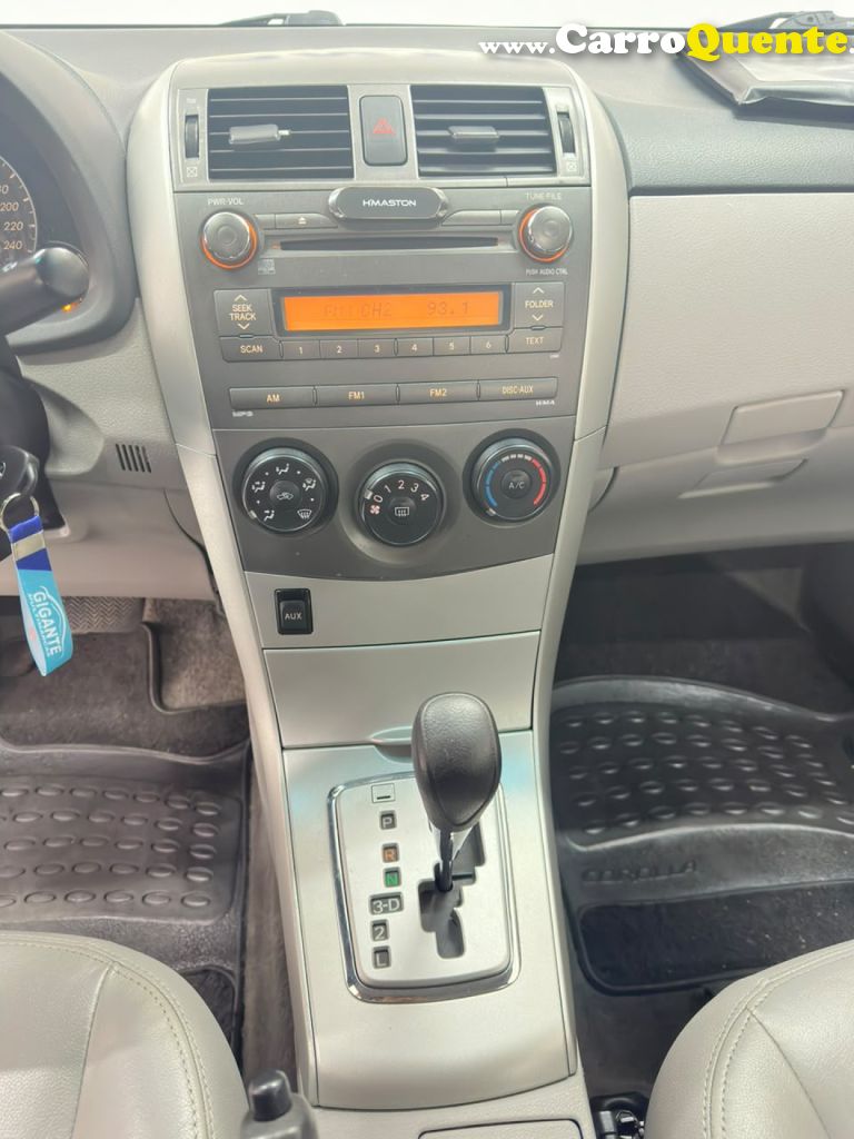 TOYOTA   COROLLA GLI 1.8 FLEX 16V  AUT.   PRATA 2014 1.8 FLEX - Loja