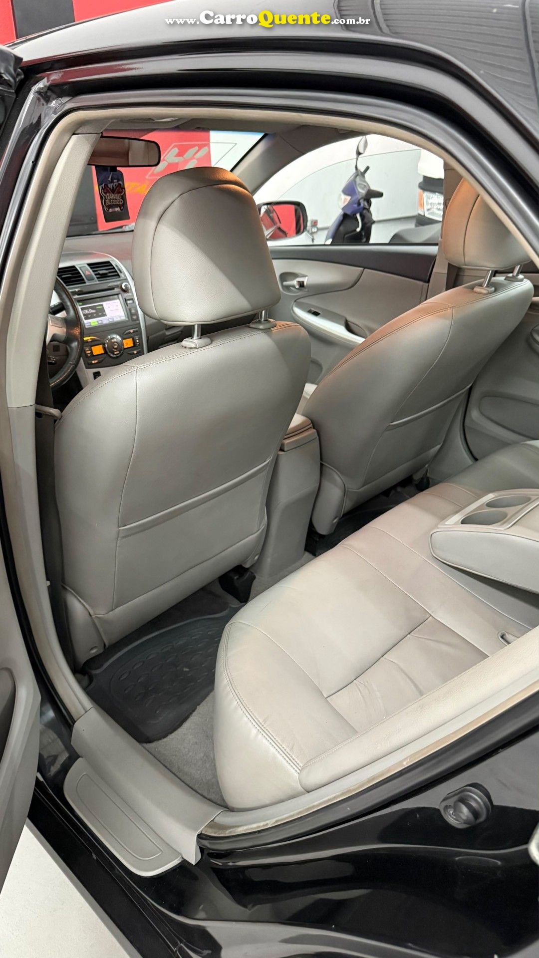 TOYOTA   COROLLA XEI 2.0 FLEX 16V AUT.   PRETO 2014 2.0 FLEX - Loja