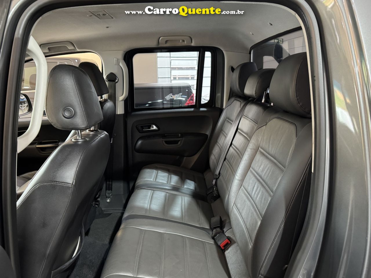VOLKSWAGEN   AMAROK HIGHLINE CD 3.0 4X4 TB DIES. AUT.   CINZA 2018 3.0 DIESEL - Loja