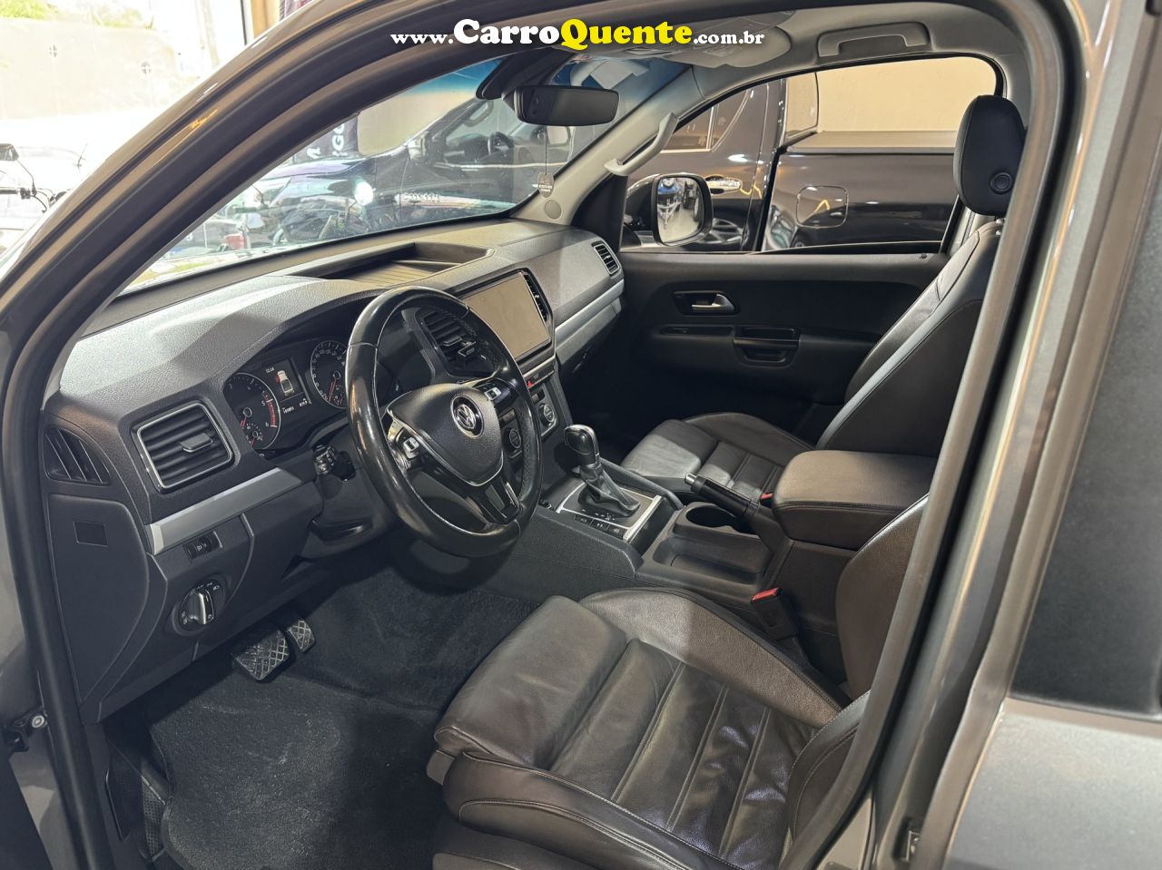 VOLKSWAGEN   AMAROK HIGHLINE CD 3.0 4X4 TB DIES. AUT.   CINZA 2018 3.0 DIESEL - Loja