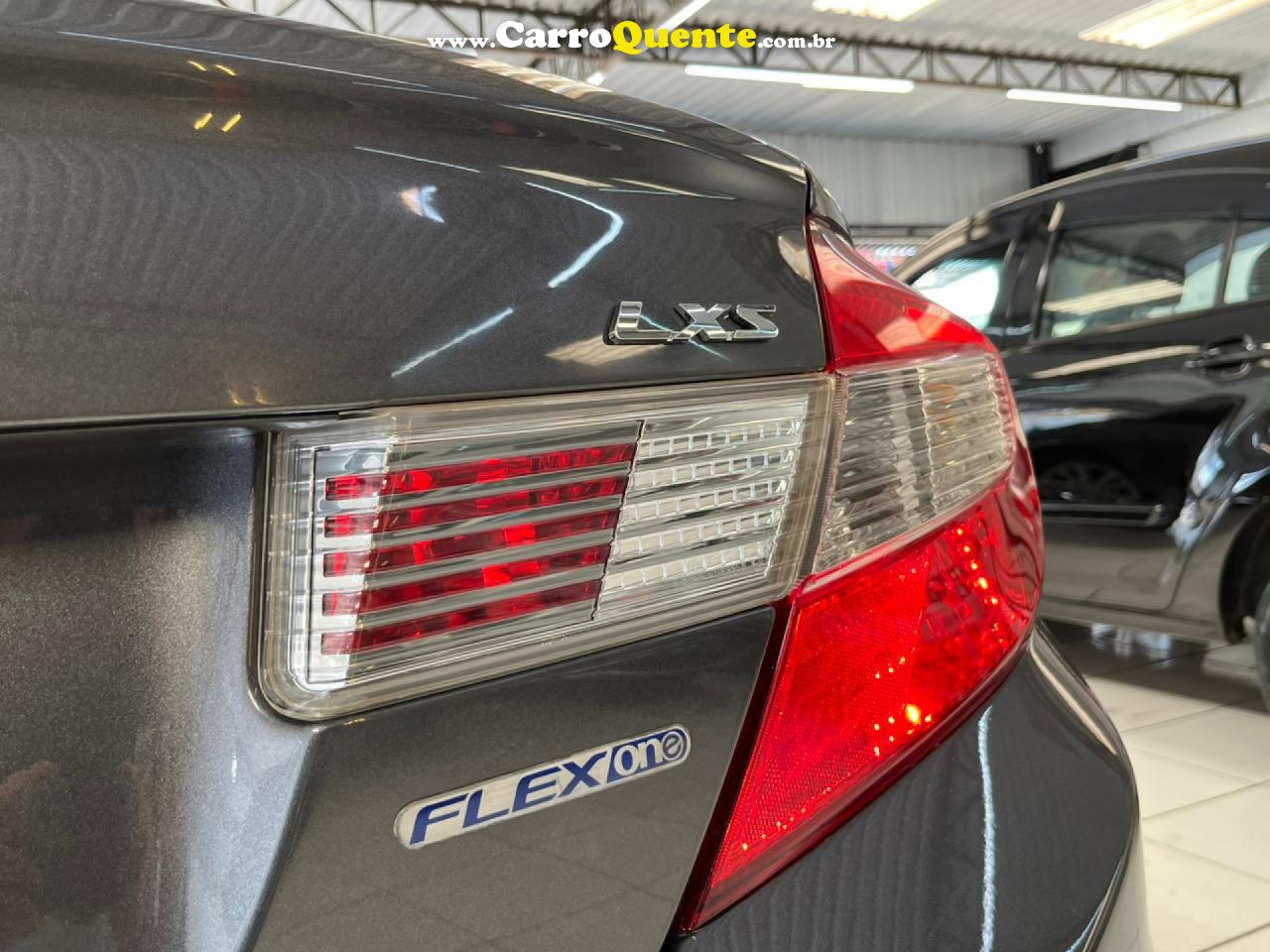HONDA   CIVIC SEDAN LXS 1.81.8 FLEX 16V AUT. 4P   CINZA 2015 1.8 FLEX - Loja