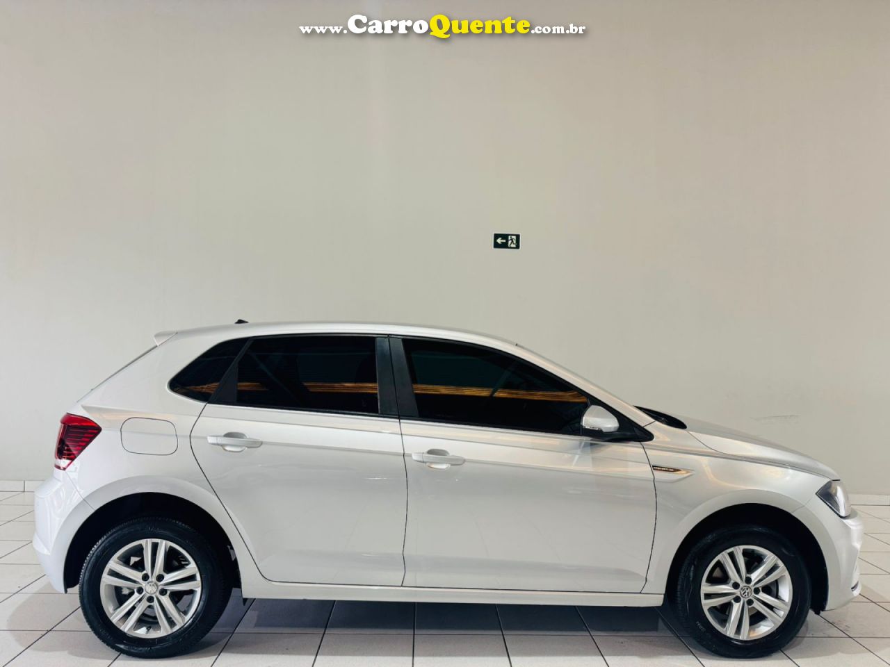 VOLKSWAGEN   POLO COMFORT. 200 TSI 1.0 FLEX 12V AUT.   PRATA 2018 1.0 FLEX - Loja