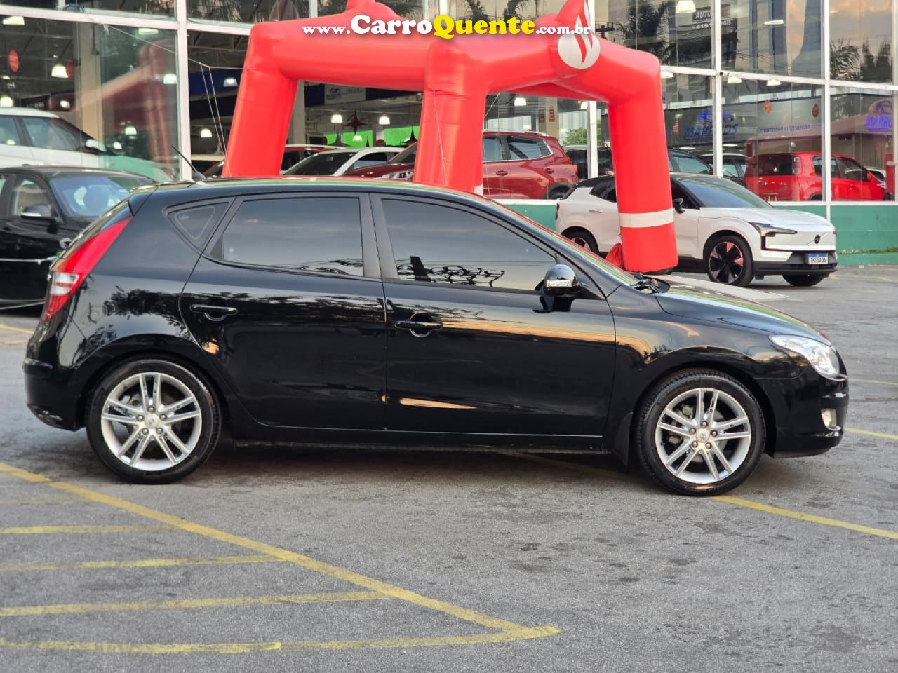 HYUNDAI   I30 2.0 16V 145CV 5P MEC.   PRETO 2011 2.0 GASOLINA - Loja
