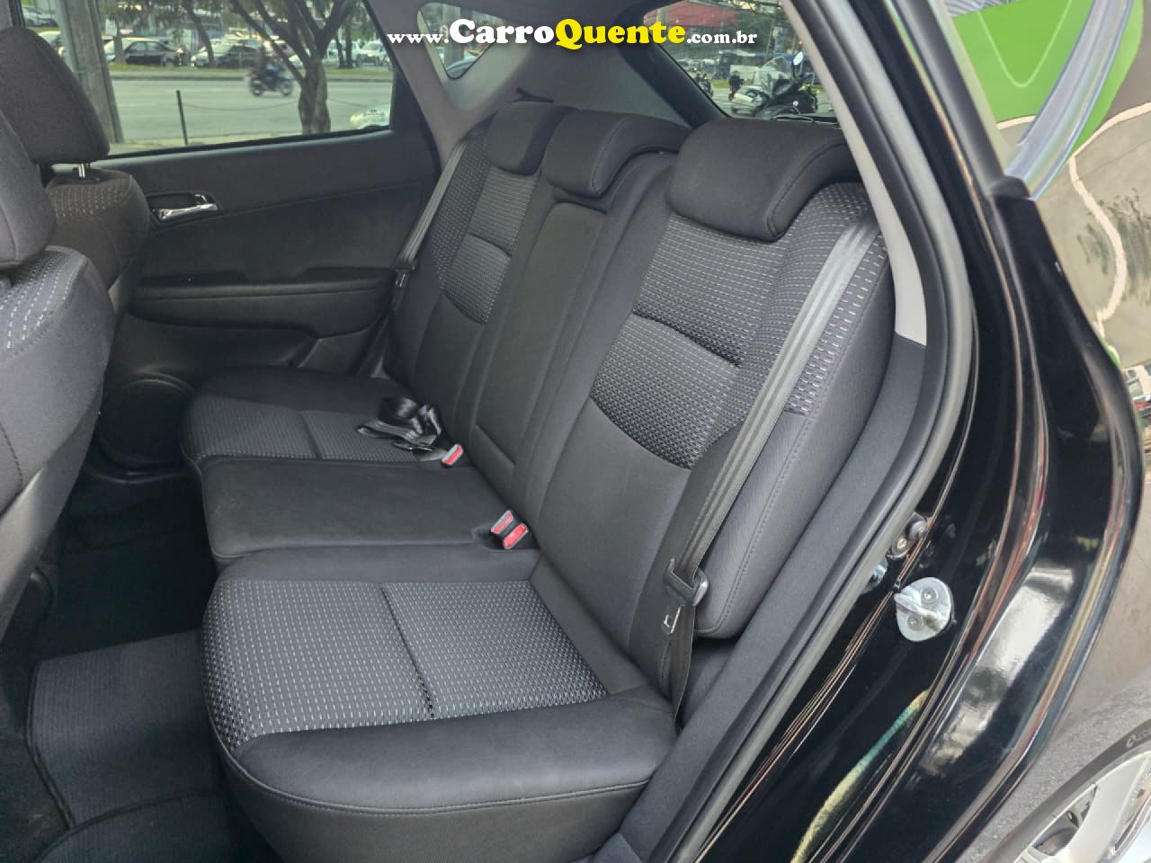 HYUNDAI   I30 2.0 16V 145CV 5P MEC.   PRETO 2011 2.0 GASOLINA - Loja