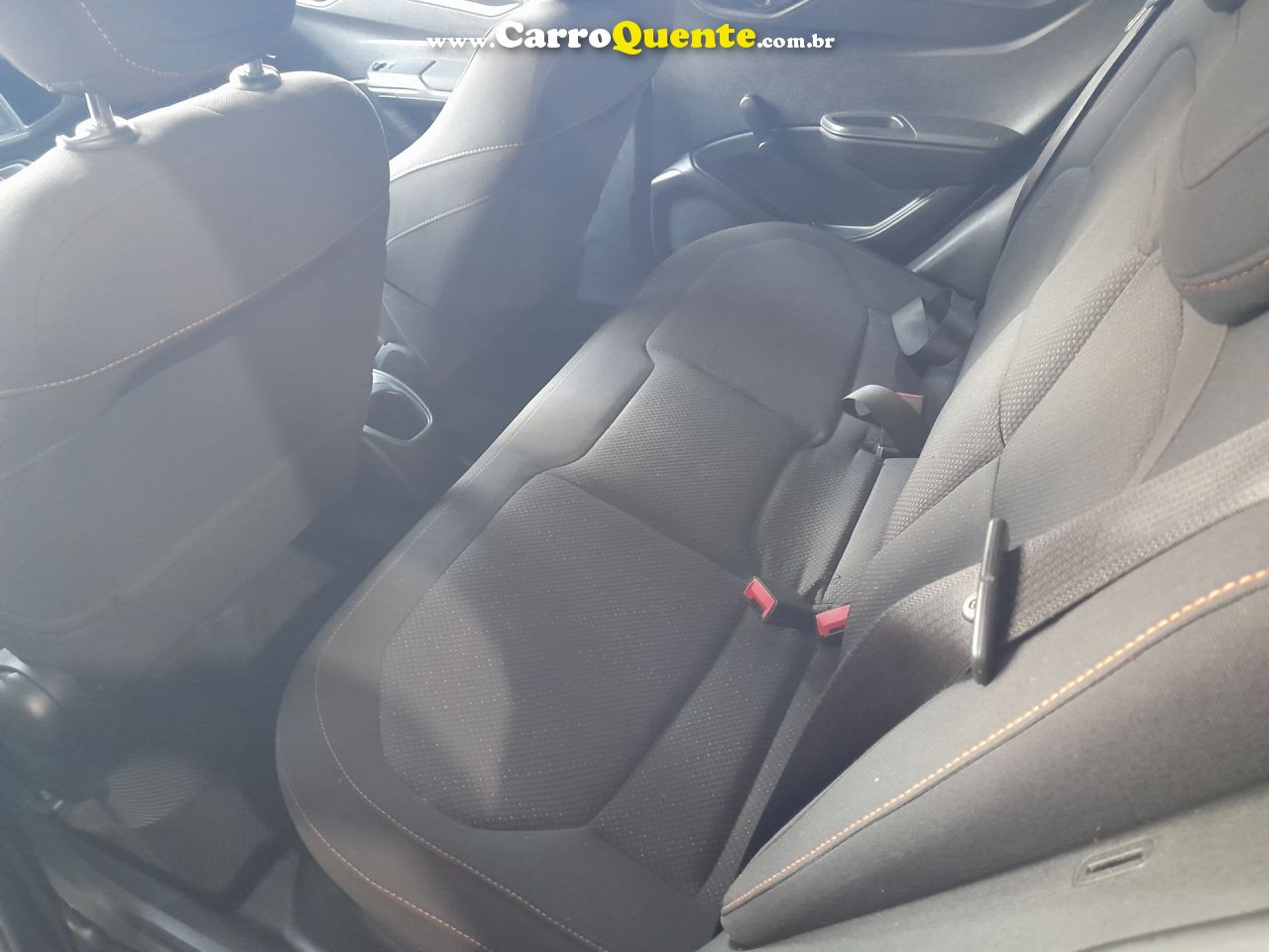CHEVROLET   ONIX HATCH LS 1.0 8V FLEXPOWER 5P MEC.   VERMELHO 2014 1.0 FLEX - Loja