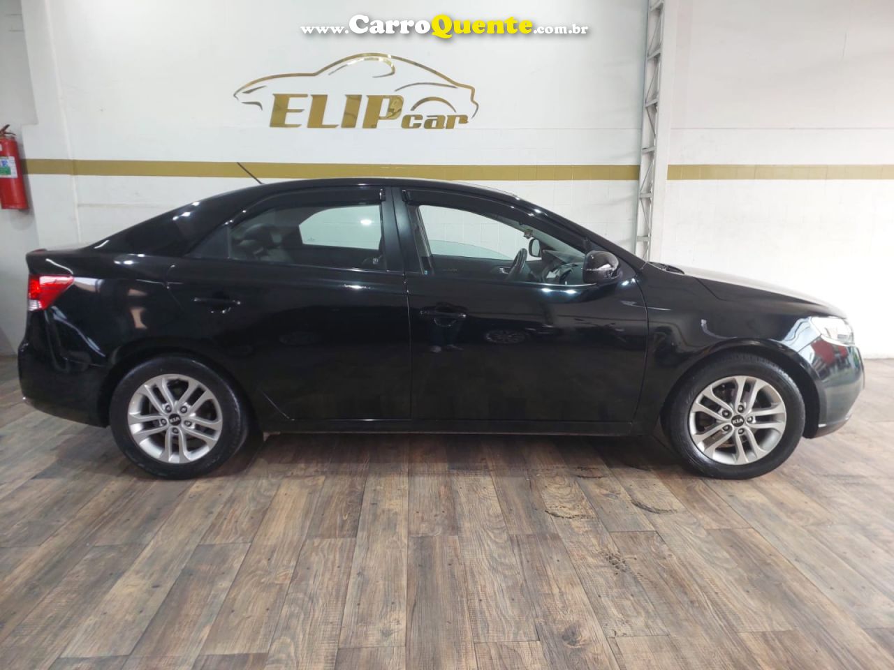 KIA   CERATO 1.6 16V MEC.   PRETO 2012 1.6 GASOLINA - Loja