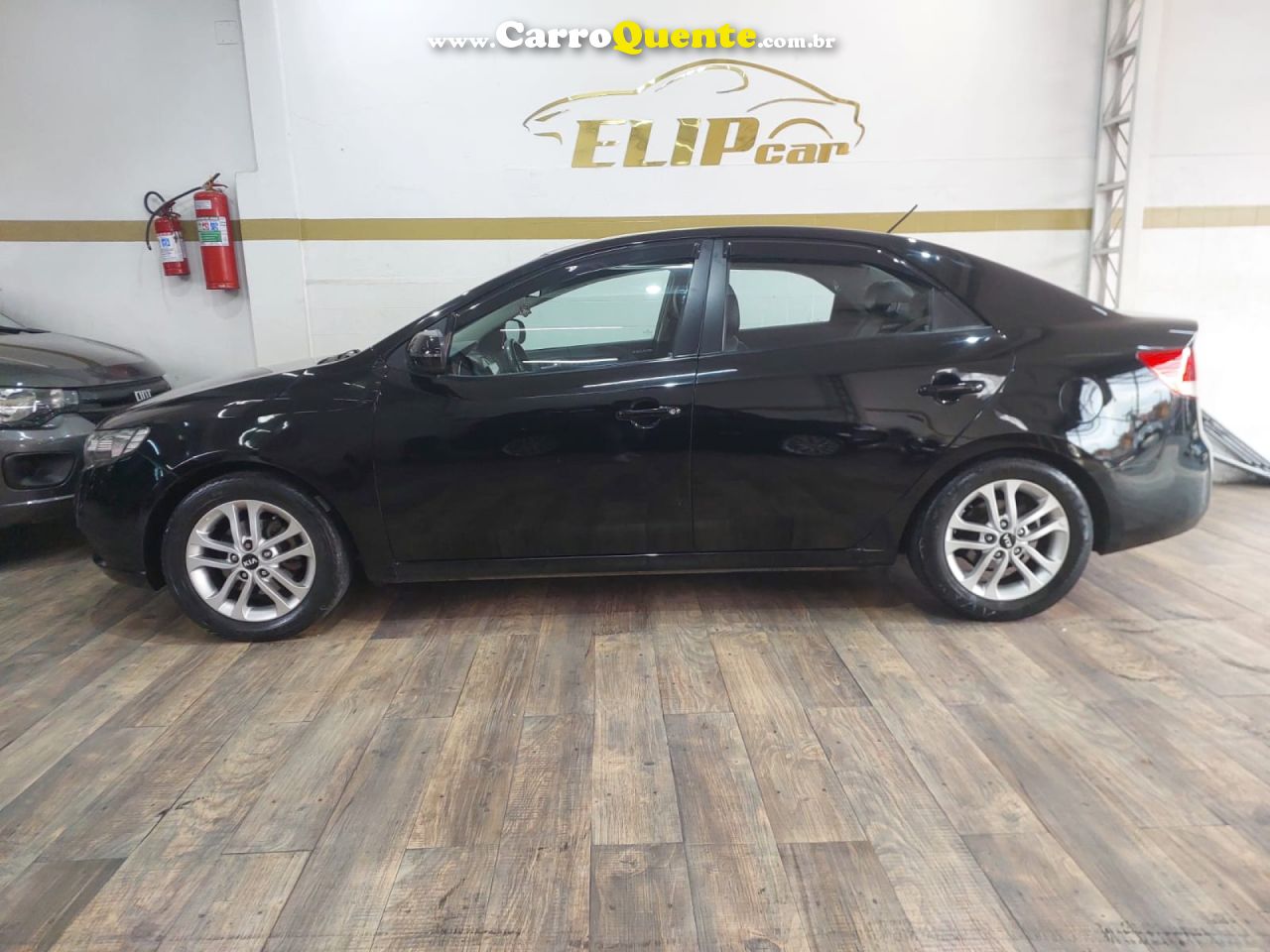 KIA   CERATO 1.6 16V MEC.   PRETO 2012 1.6 GASOLINA - Loja