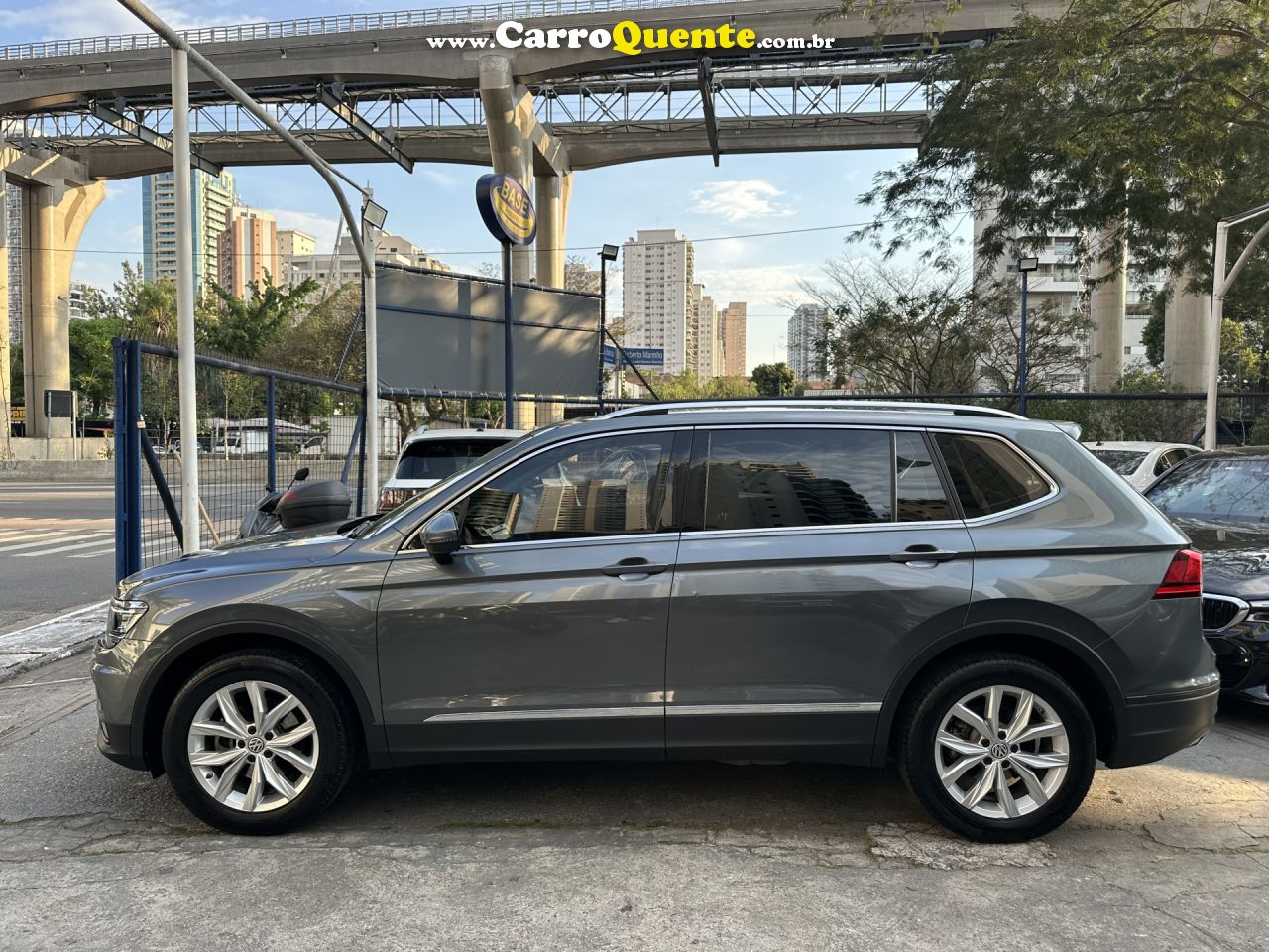 VOLKSWAGEN   TIGUAN ALLSPAC COMF 250 TSI 1.4 FLEX   CINZA 2018 1.4 TSI FLEX - Loja
