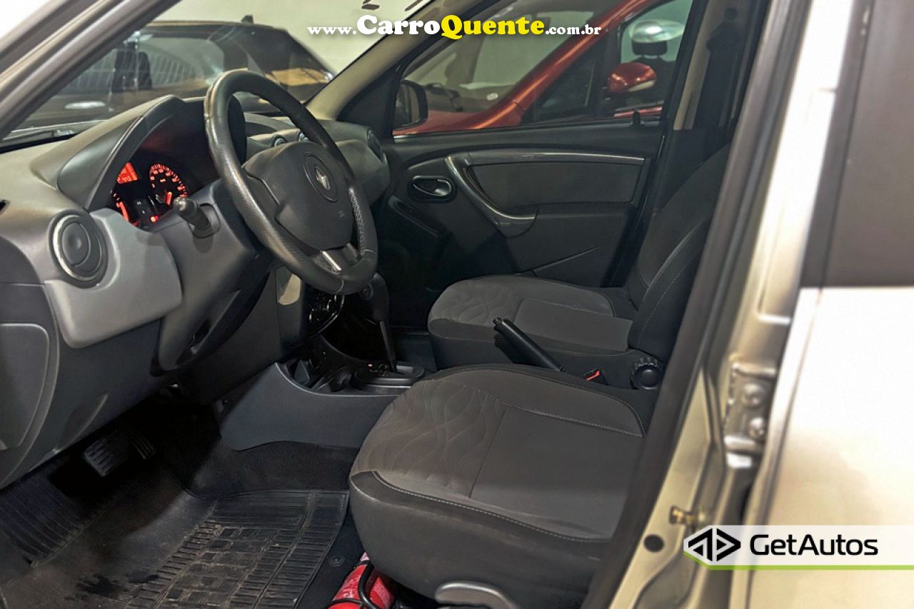 RENAULT   DUSTER DYNAMIQUE 2.0 FLEX 16V AUT.   PRATA 2014 2.0 FLEX - Loja