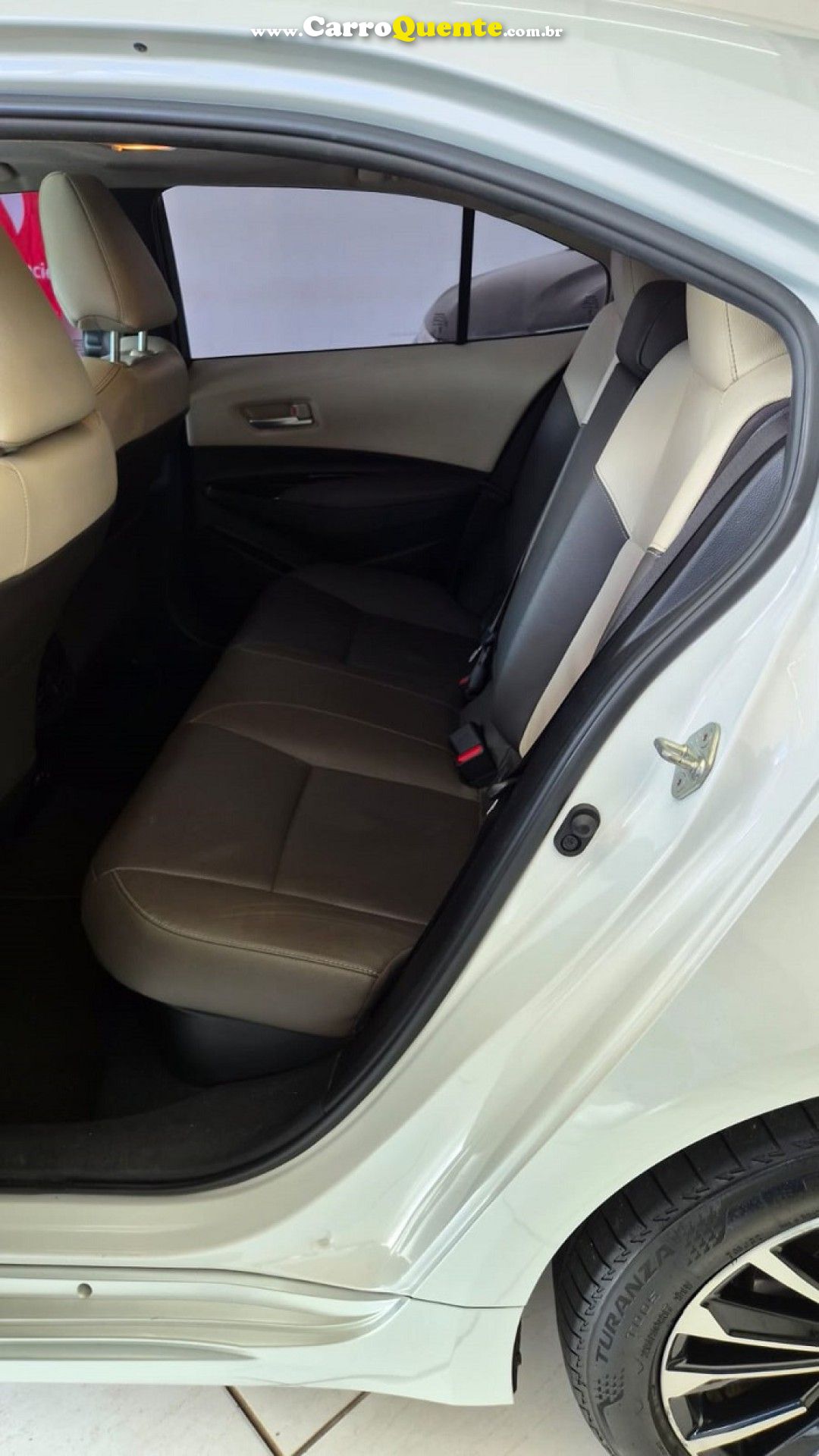 TOYOTA   COROLLA ALTIS PREM. 1.8 AUT. (HÍBRIDO)   BRANCO 2024 1.8 FLEX - Loja