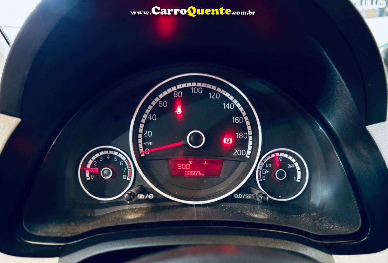 VOLKSWAGEN   UP! MOVE 1.0 TOTAL FLEX 12V 5P   VERMELHO 2015 1.0 FLEX - Loja