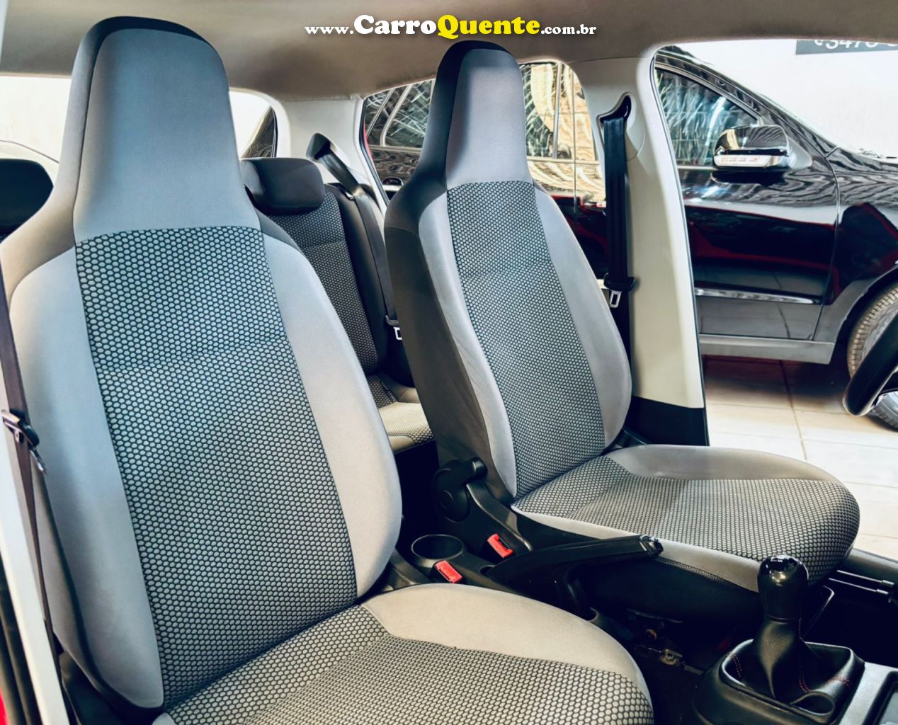 VOLKSWAGEN   UP! MOVE 1.0 TOTAL FLEX 12V 5P   VERMELHO 2015 1.0 FLEX - Loja