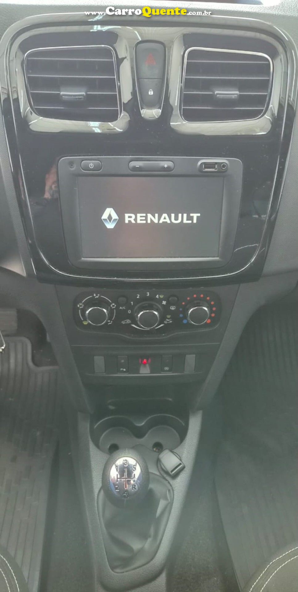 RENAULT   LOGAN ZEN 1.0   BRANCO 2025 1.0 FLEX - Loja