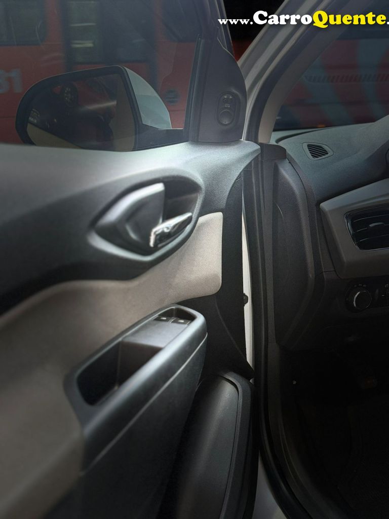 CHEVROLET   ONIX HATCH LT 1.0 8V FLEXPOWER 5P MEC.   PRATA 2019 1.0 FLEX - Loja
