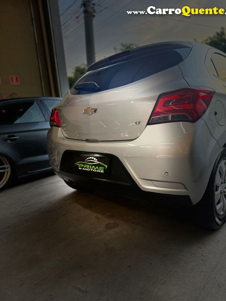 CHEVROLET   ONIX HATCH LT 1.0 8V FLEXPOWER 5P MEC.   PRATA 2019 1.0 FLEX - Loja