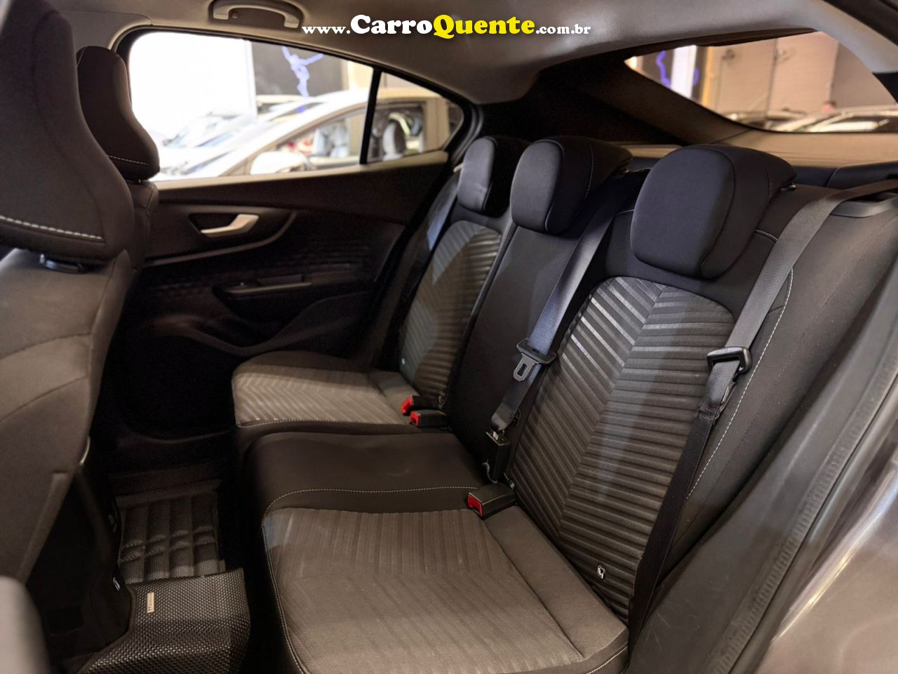 FIAT FASTBACK 1.0 TURBO 200 AUDACE 2023 - Loja
