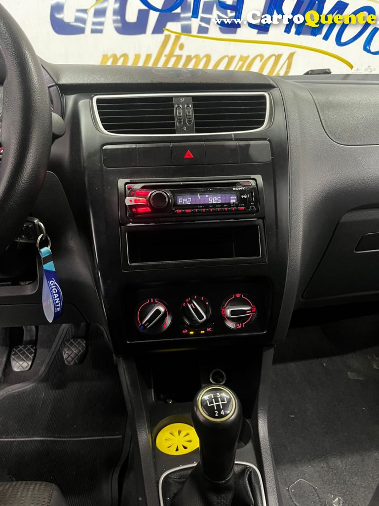 VOLKSWAGEN   FOX 1.0 MI TOTAL FLEX 8V 5P   VERMELHO 2013 1.0 FLEX - Loja
