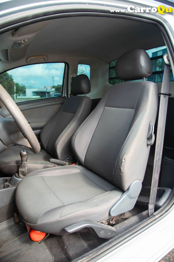 VOLKSWAGEN   SAVEIRO 1.6 MI TOTAL FLEX 8V CE   PRATA 2014 1.6 FLEX - Loja