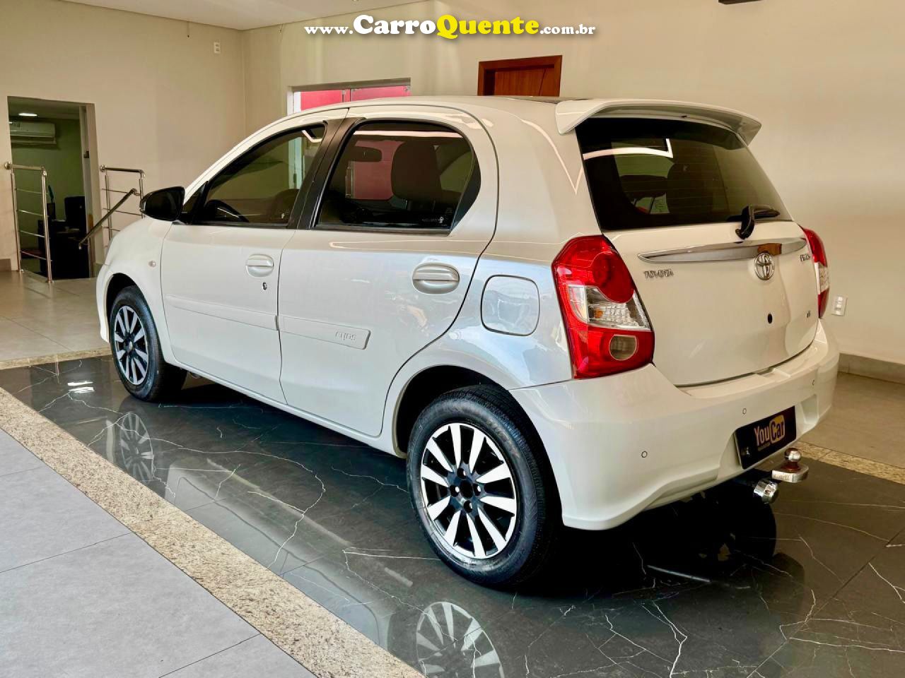 TOYOTA   ETIOS XS 1.5 FLEX 16V 5P AUT.   BRANCO 2018 1.5 FLEX - Loja