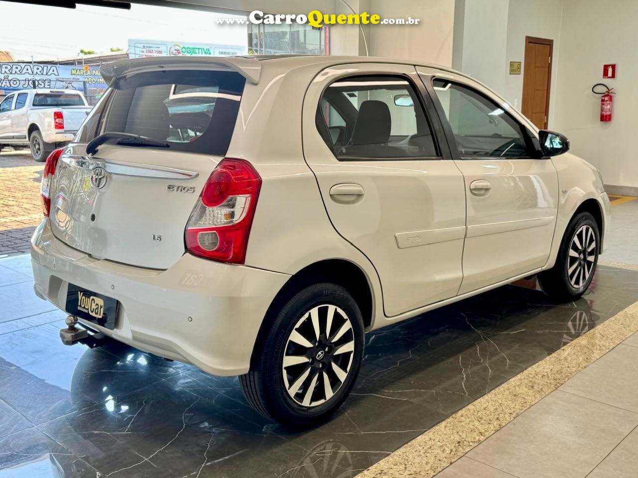 TOYOTA   ETIOS XS 1.5 FLEX 16V 5P AUT.   BRANCO 2018 1.5 FLEX - Loja