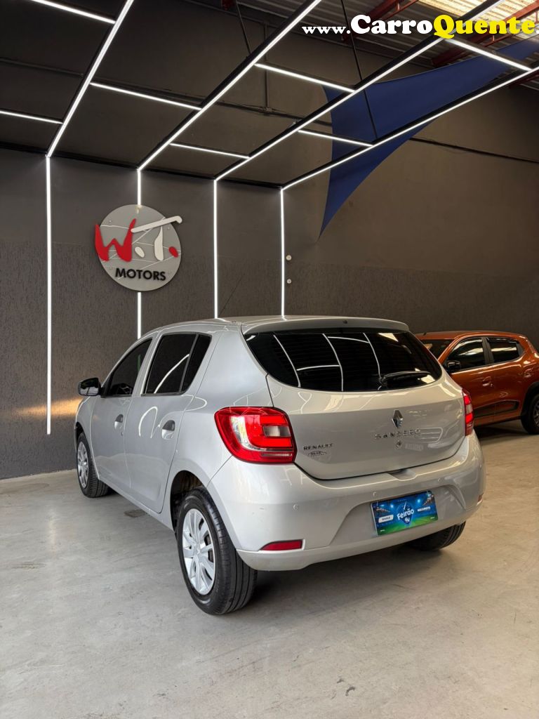 RENAULT   SANDERO AUTHENTIQUE FLEX 1.0 12V 5P   PRATA 2018 1.0 FLEX - Loja