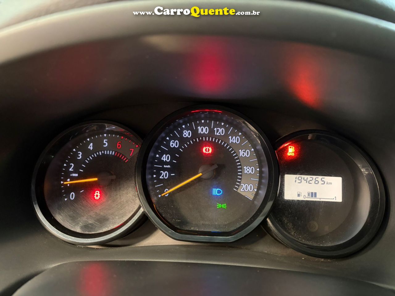 RENAULT   SANDERO AUTHENTIQUE FLEX 1.0 12V 5P   PRATA 2018 1.0 FLEX - Loja