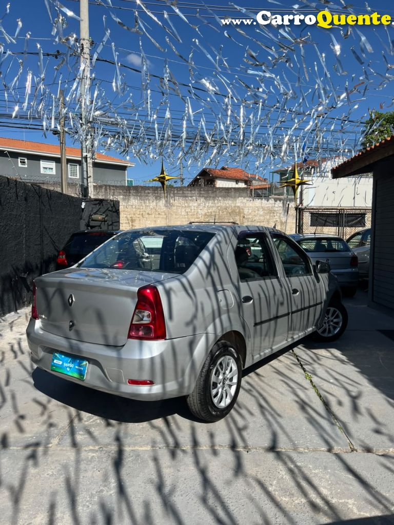 RENAULT   LOGAN AUTHENTIQUE HI-FLEX 1.0 16V 4P   PRATA 2012 1.0 GASOLINA - Loja