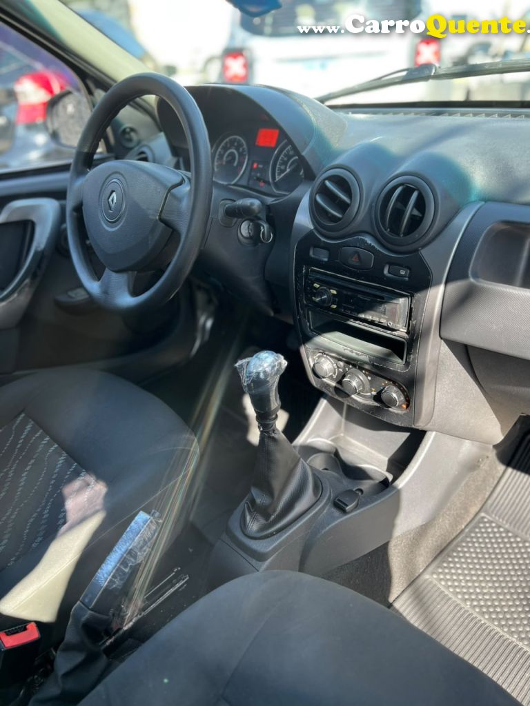 RENAULT   LOGAN AUTHENTIQUE HI-FLEX 1.0 16V 4P   PRATA 2012 1.0 GASOLINA - Loja
