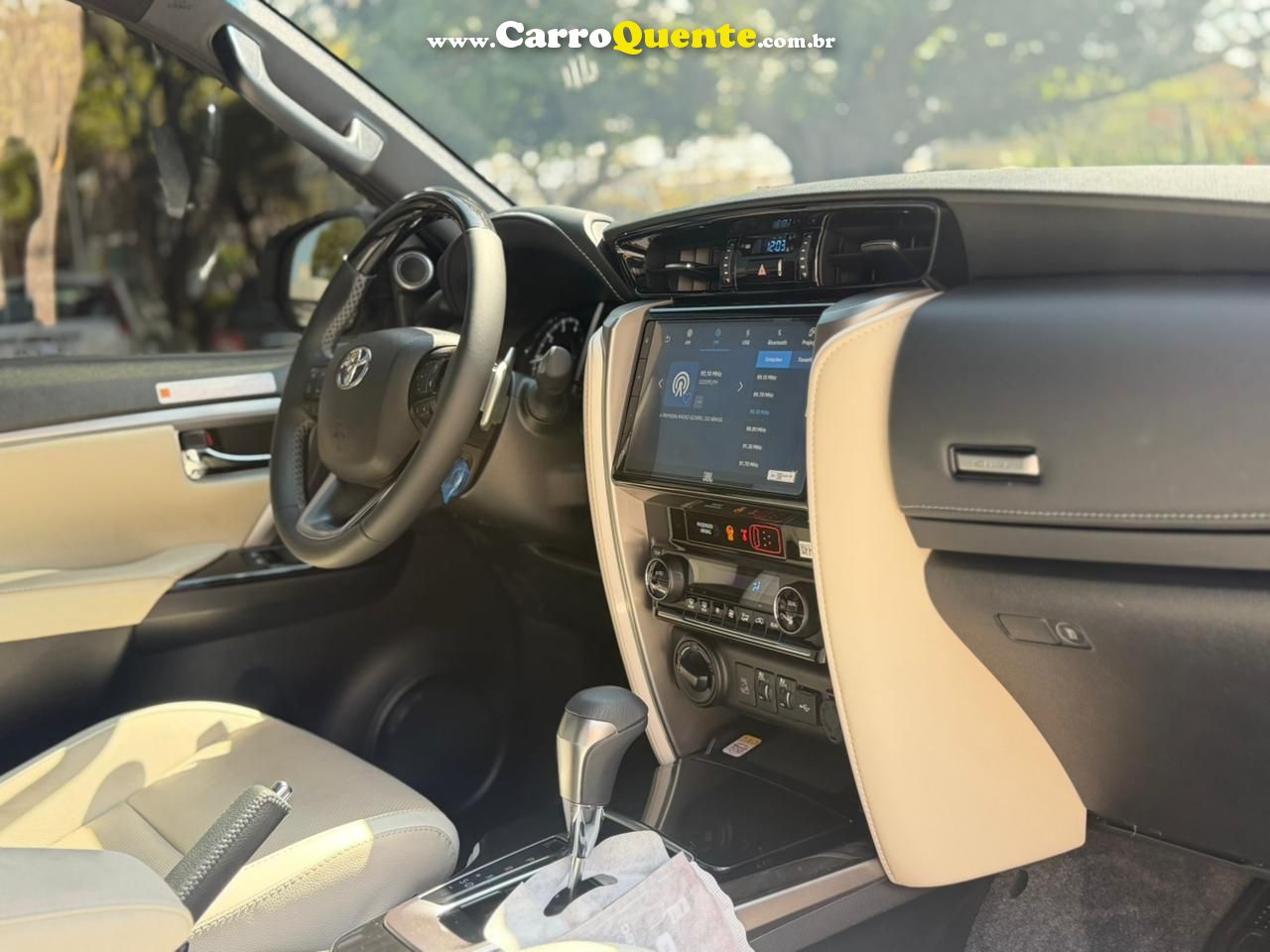 TOYOTA HILUX SW4 2.8 D-4D TURBO DIAMOND 7L 4X4 2026 - Loja