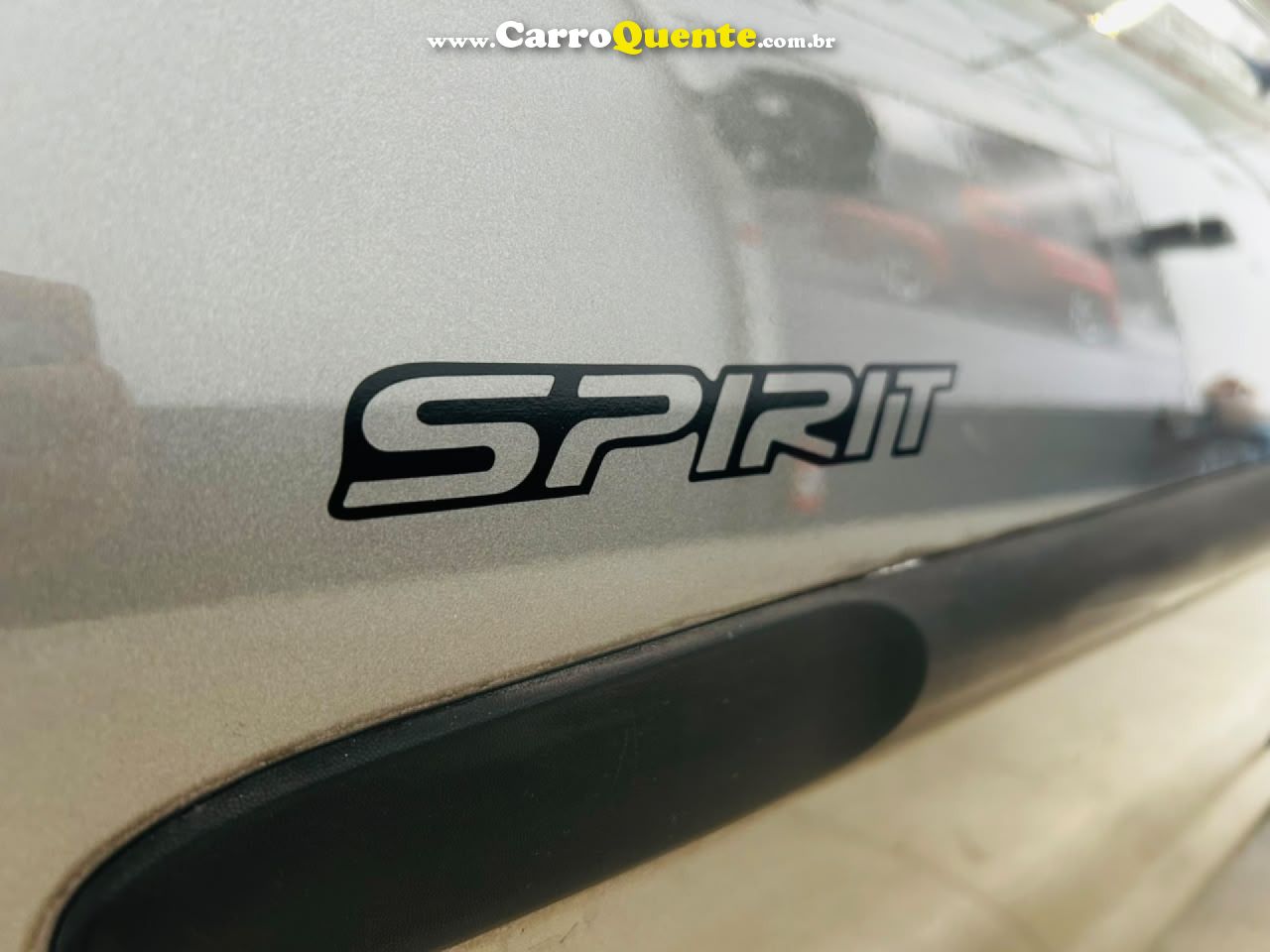 CHEVROLET   CORSA SED.WIND 1.0MILLENIUMCLASSIC VHC   CINZA 2005 1.0 GASOLINA - Loja
