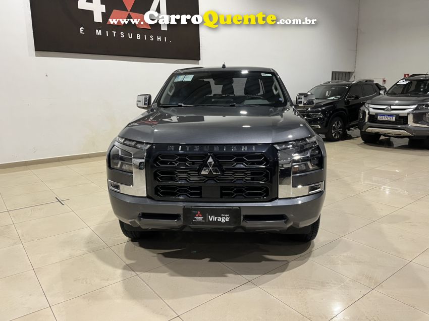 Mitsubishi TRITON 2.4 BITURBO DIESEL CD HPE 4X4 AUTOMÁTICO - Loja