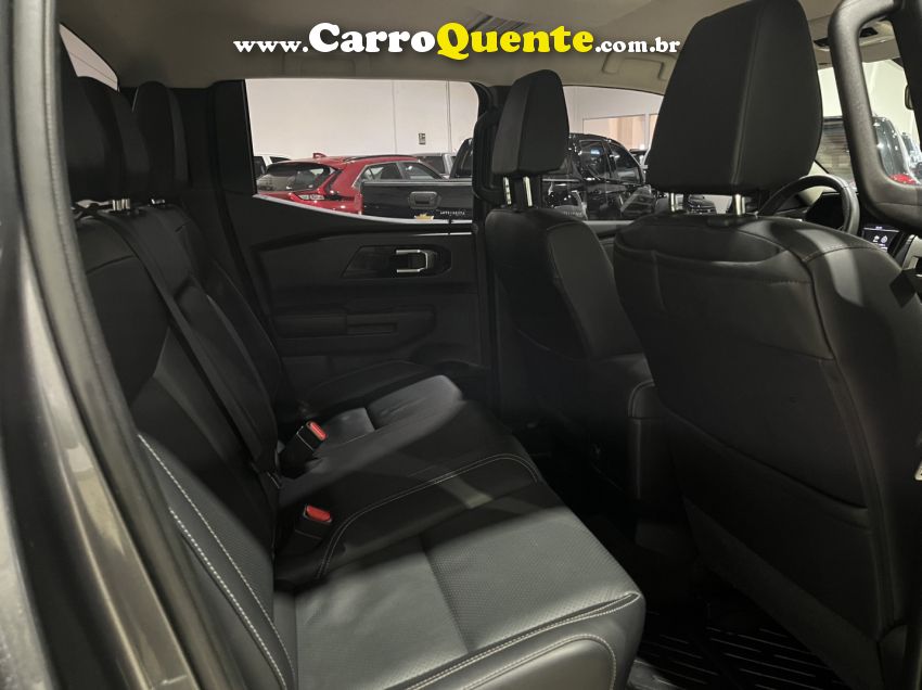 Mitsubishi TRITON 2.4 BITURBO DIESEL CD HPE 4X4 AUTOMÁTICO - Loja