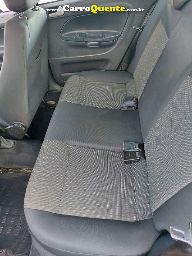 VOLKSWAGEN VOYAGE 1.0 MI CITY 8V 2013 - Loja