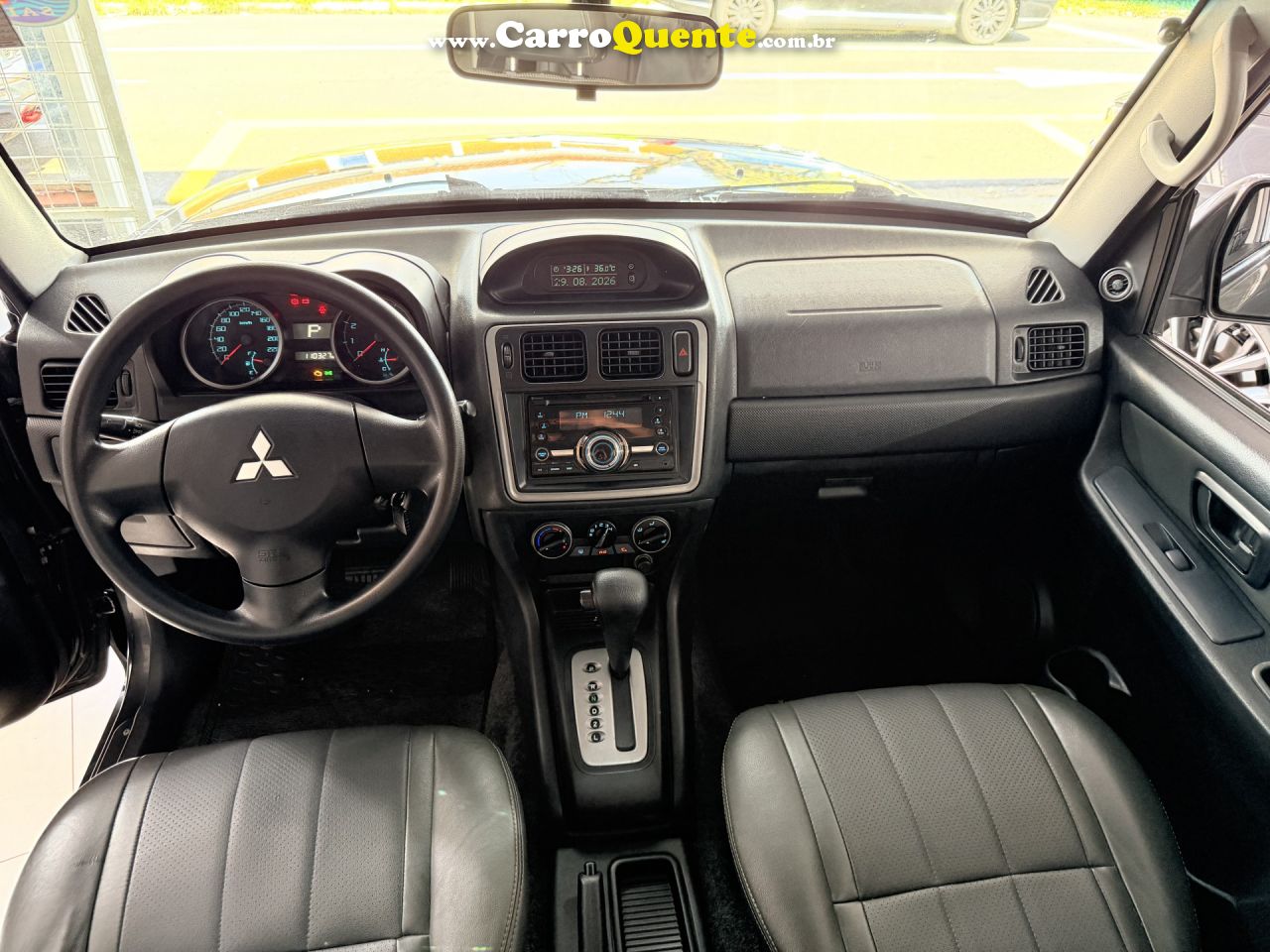 MITSUBISHI   PAJERO TR4 2.0 FLEX 16V 4X2 AUT.   CINZA 2014 2.0 FLEX - Loja
