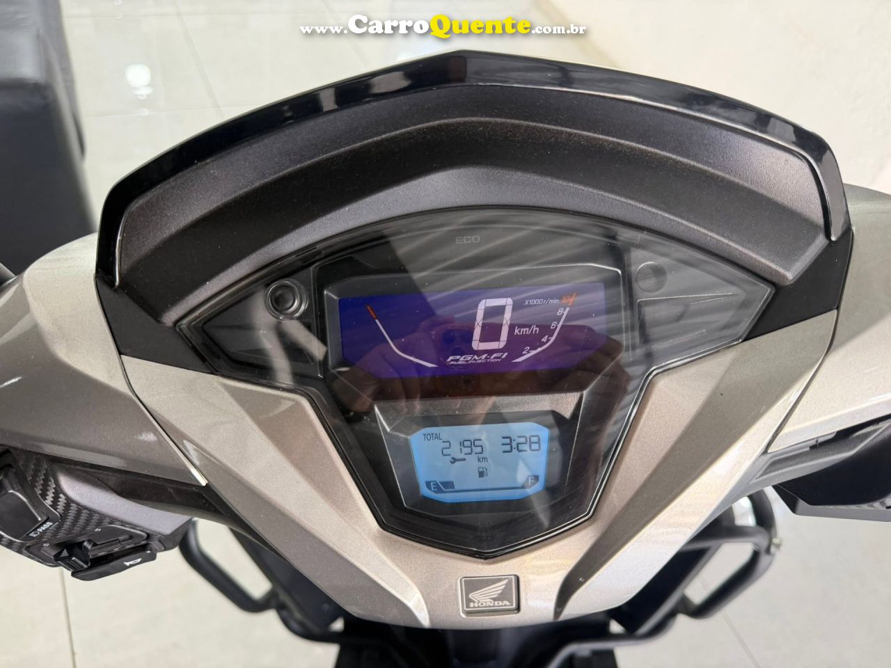 HONDA   ELITE 125   PRATA 2025 125 GASOLINA - Loja
