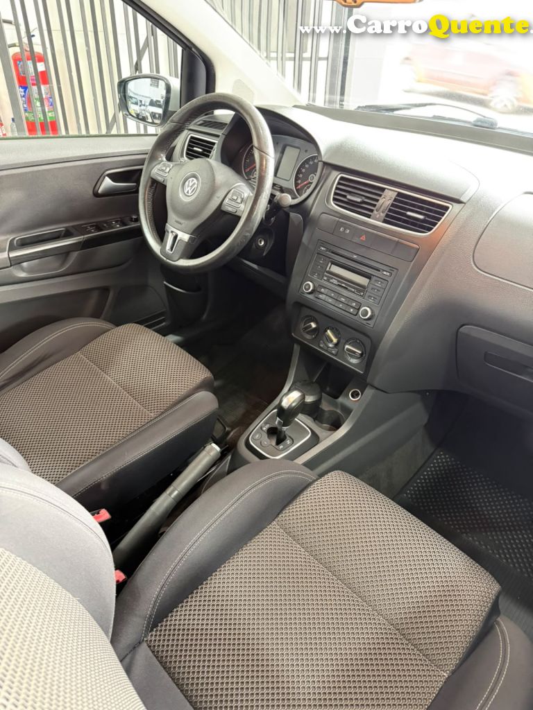 VOLKSWAGEN   SPACEFOX SPORTLINEHIGHLINE I MOTION 1.6   PRATA 2012 1.6 GASOLINA - Loja