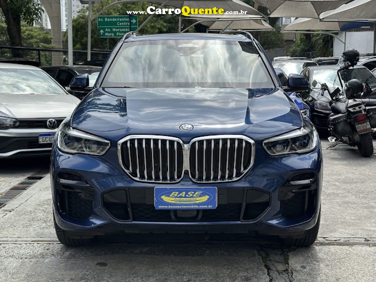 BMW   X5 XDRIVE 45E 3.0 M.SPORT  AUT. (HÍB.)   AZUL 2022 3.0 GASOLINA E ELÉTRICO - Loja